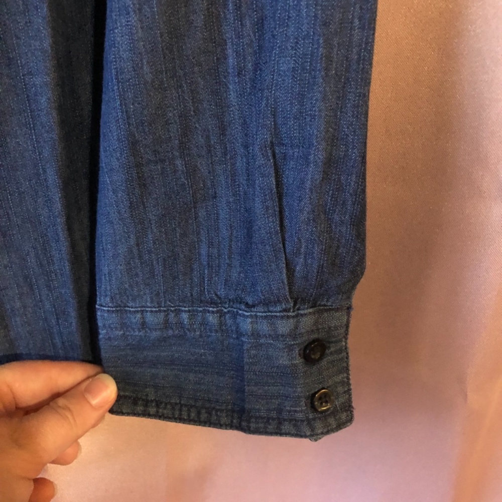 Women’s Button-Up - Picture 3 of 3